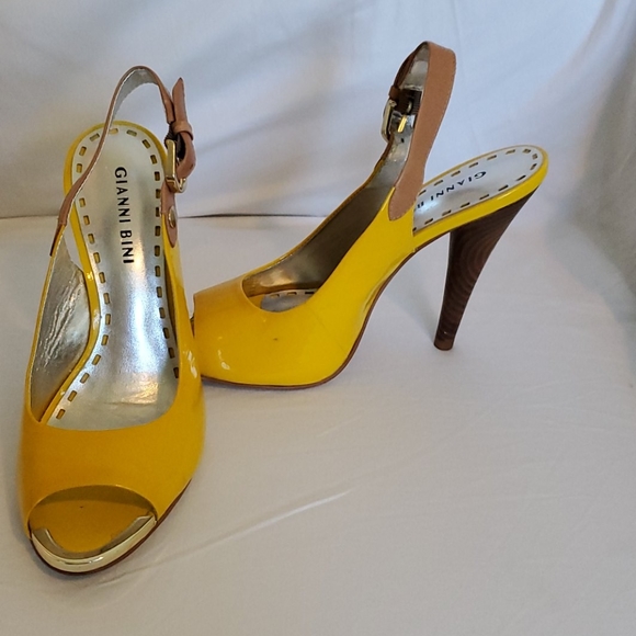 Yellow Gianni Bini wood heels high heels 6.5 - Picture 1 of 6